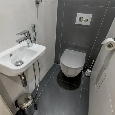 Apartment Royal White Garden Prag