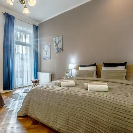 Apartament Royal White Garden *
